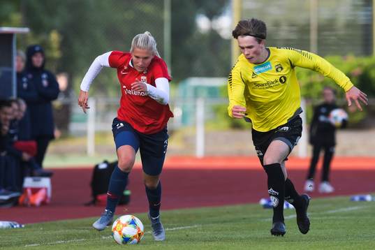 Emilie Nautnes of Norway and Jacob Strøm Skovly of Moss Jr