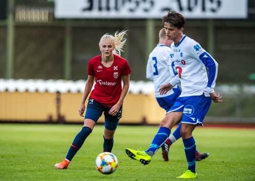 Karina Sævik of Norway and Martin Olsen of Sprint Jeløy Jr