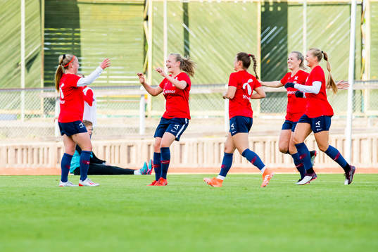 Therese Sessy Åsland of Norway celebrates with her