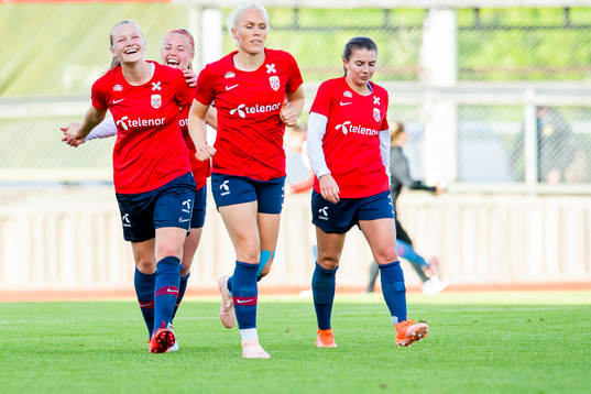 Frida Leonhardsen Maanum and Therese Sessy Åsland of