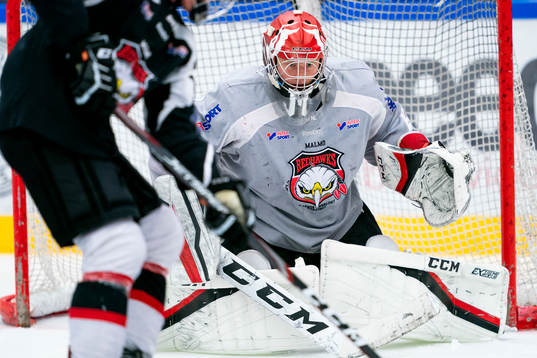 under en ishockeyträning med Malmö Redhawks J18/20