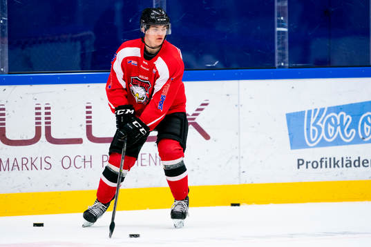 under en ishockeyträning med Malmö Redhawks J18/20