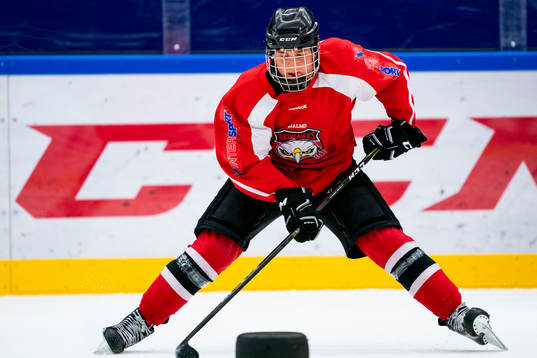 under en ishockeyträning med Malmö Redhawks J18/20