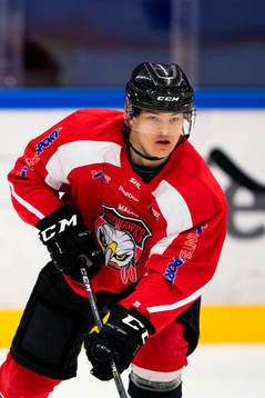under en ishockeyträning med Malmö Redhawks J18/20
