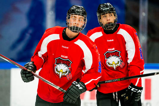 under en ishockeyträning med Malmö Redhawks J18/20