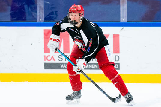 under en ishockeyträning med Malmö Redhawks J18/20