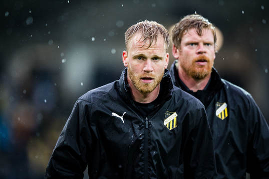 Häckens målvakt Peter Abrahamsson och målvaktstränare