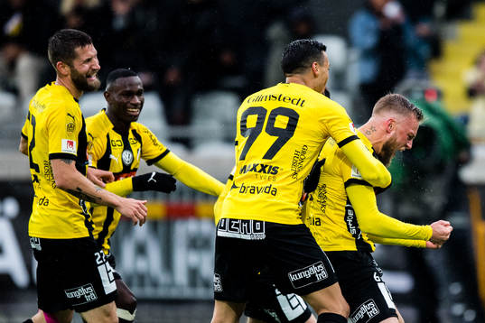 Häckens Alexander Faltsetas jublar