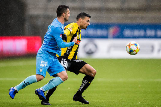 AFC Eskilstunas Kadir Hodzic och Häckens Ahmed Yasin