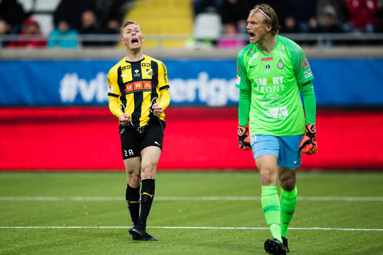 Häckens Adam Andersson deppar