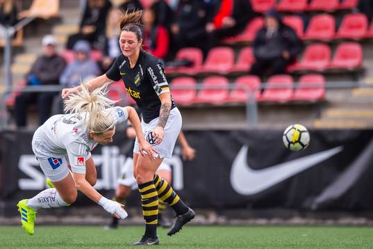 s Nicole Odelberg Modin och Kvarnsvedens Alva Lundin