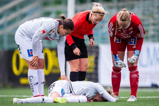 Kvarnsvedens Michaela Hermansson har ont