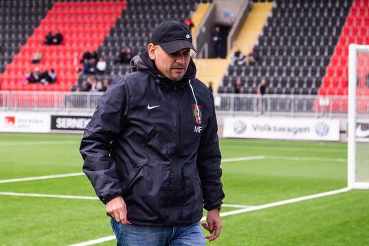 Brommapojkarnas  tränare Marcelo Fernandez