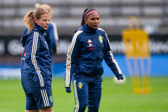 Anna Anvegård and Madelen Janogy of Swedish women national