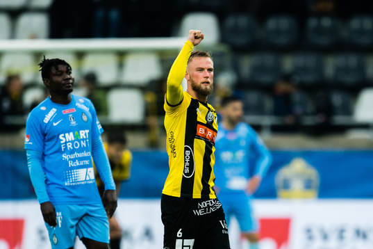 Häckens Alexander Faltsetas jublar när han blir utbytt