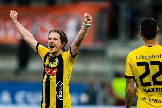 Häckens Erik Friberg jublar
