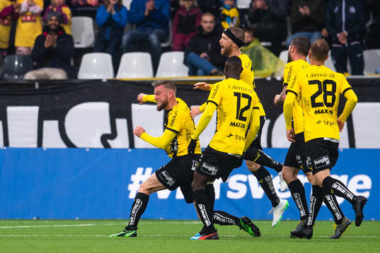 Häckens Alexander Faltsetas jublar