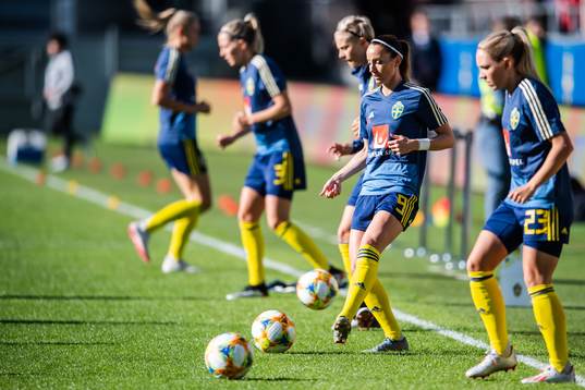Kosovare Asllani of Sweden