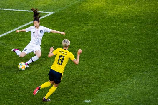 So Hyun Cho of South Korea and Lina Hurtig of Sweden