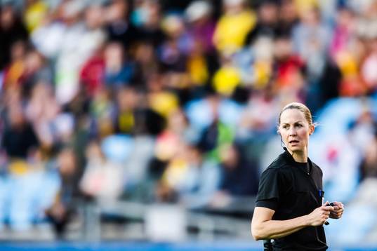 Referee Florence Guillemin