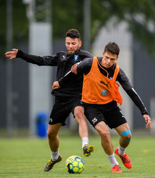 Erdal Rakip och Samuel Adrian