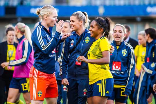 Goalkeeper Hedvig Lindahl, Olivia Schough and Madelen