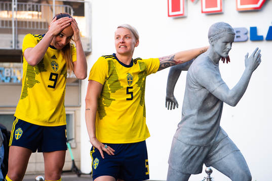 Kosovare Asllani and Nilla Fischer of Sweden poses for a