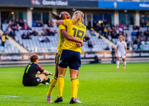 Madelen Janogy of Sweden celebrates the 1-0 goal with Anna