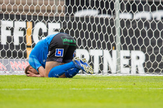 Halmstads Erik Ahlstrand deppar