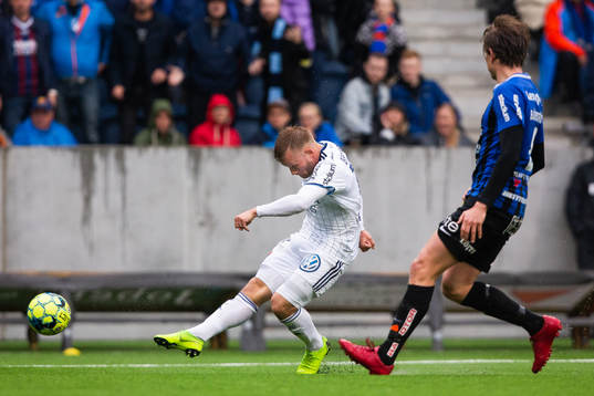 Djurgårdens Nicklas Bärkroth gör 0-2