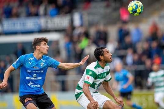 Halmstads Edvin Kurtulus mot Västerås Brian Span