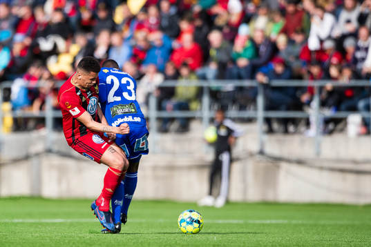 Östersunds Ravel Morrison och Sundsvalls Maic Sema