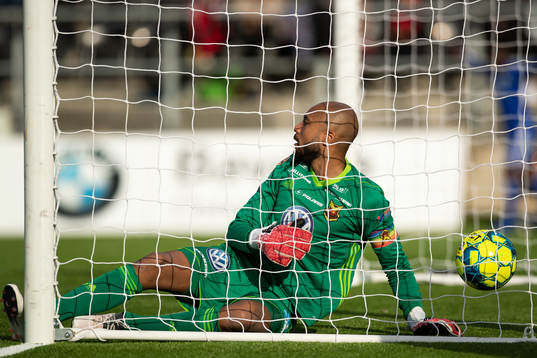 Östersunds målvakt Aly Keita