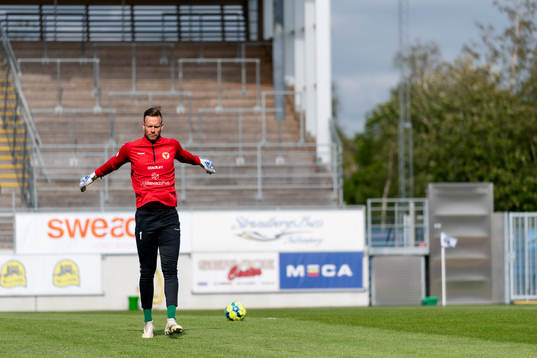 Kalmars målvakt Viktor Noring före fotbollsmatchen i