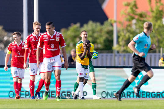 Falkenbergs Nsima Peter deppar