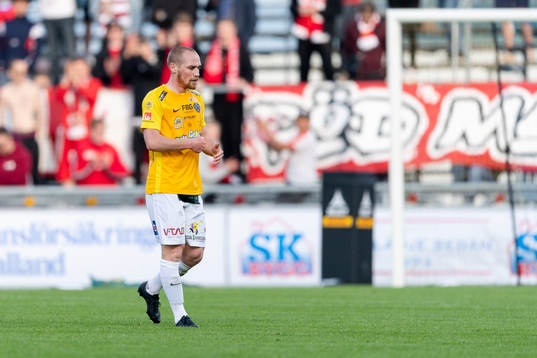 Falkenbergs Christoffer Carlsson deppar