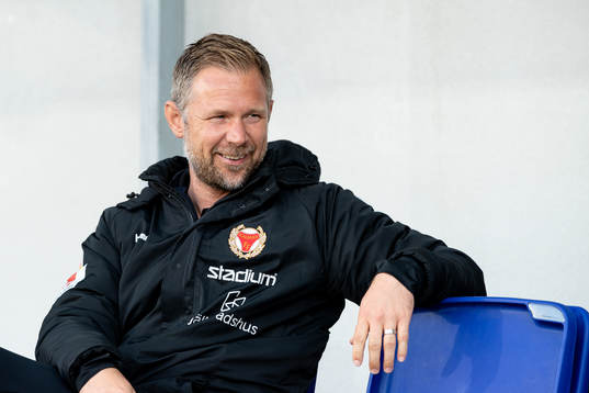 Kalmars tränare Magnus Pehrsson före fotbollsmatchen i