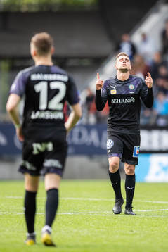 Örebros Filip Rogic jublar