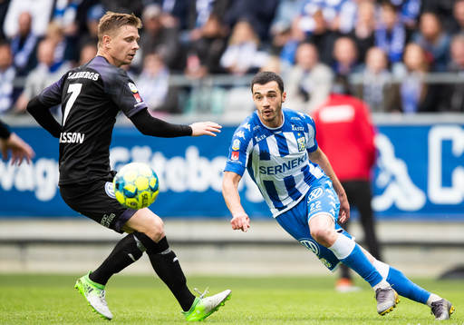 Örebros Johan Bertilsson och IFK Göteborgs Giorgi