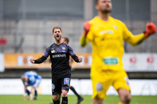 Örebros Martin Lorentzson jublar