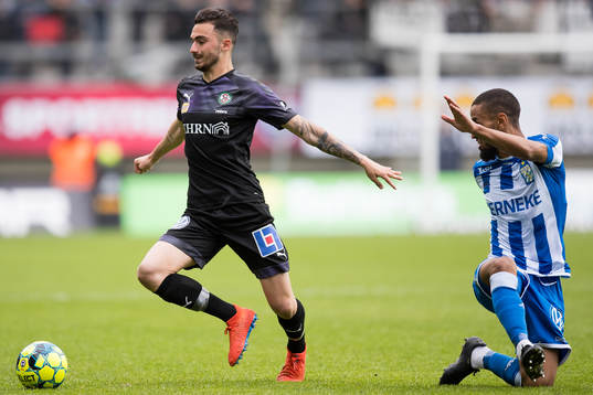Örebros Simon Amin och IFK Göteborgs Junes Barny