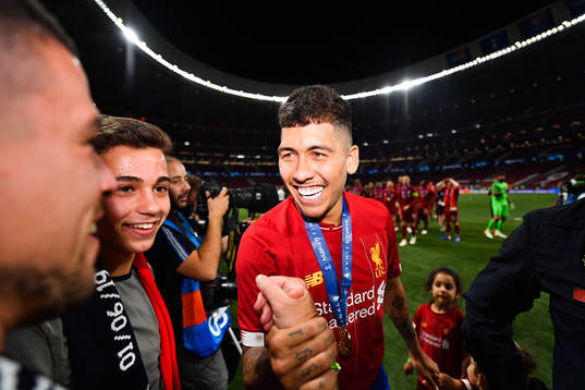 Roberto Firmino of Liverpool celebrate