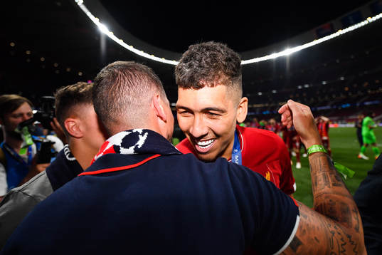 Roberto Firmino of Liverpool celebrate