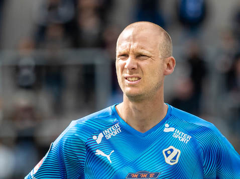 Halmstads Andreas Johansson innan fotbollsmatchen i