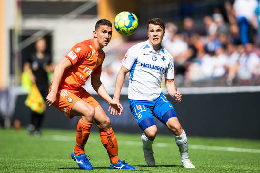AFC Eskilstunas Adnan Kojic och IFK Norrköpings Simon