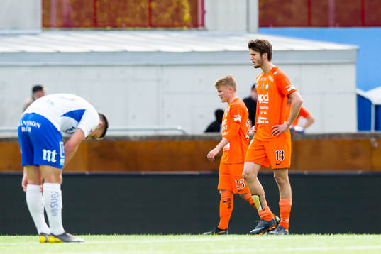 AFC Eskilstunas Wilhelm Loeper (m) deppar