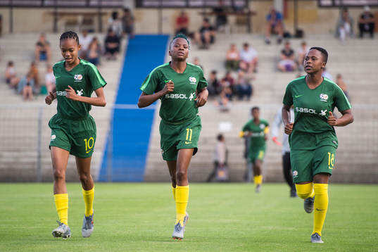 Players Linda Motlhalo, Thembi Kgatlana and Bongeka Gamede