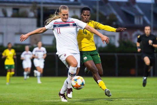 Lisa-Marie Karlseng Utland of Norway and Noko Alice Matlou