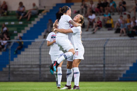 Lisa-Marie Karlseng Utland of Norway celebrate with team