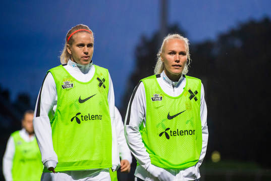 Elise Hove Thorsnes and Maria Thorisdottir of Norway